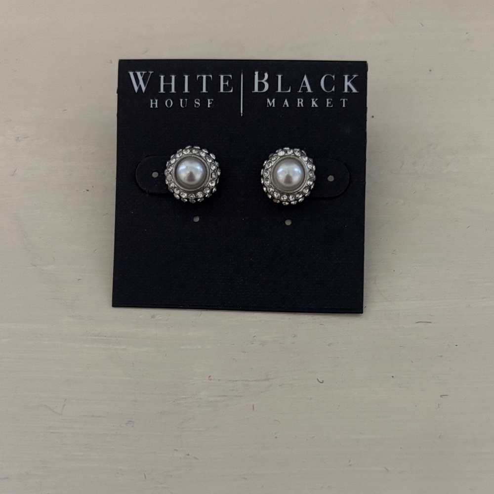 White House Black Market WHBM Pearl Earrings With Cubic Zirconia New Stud